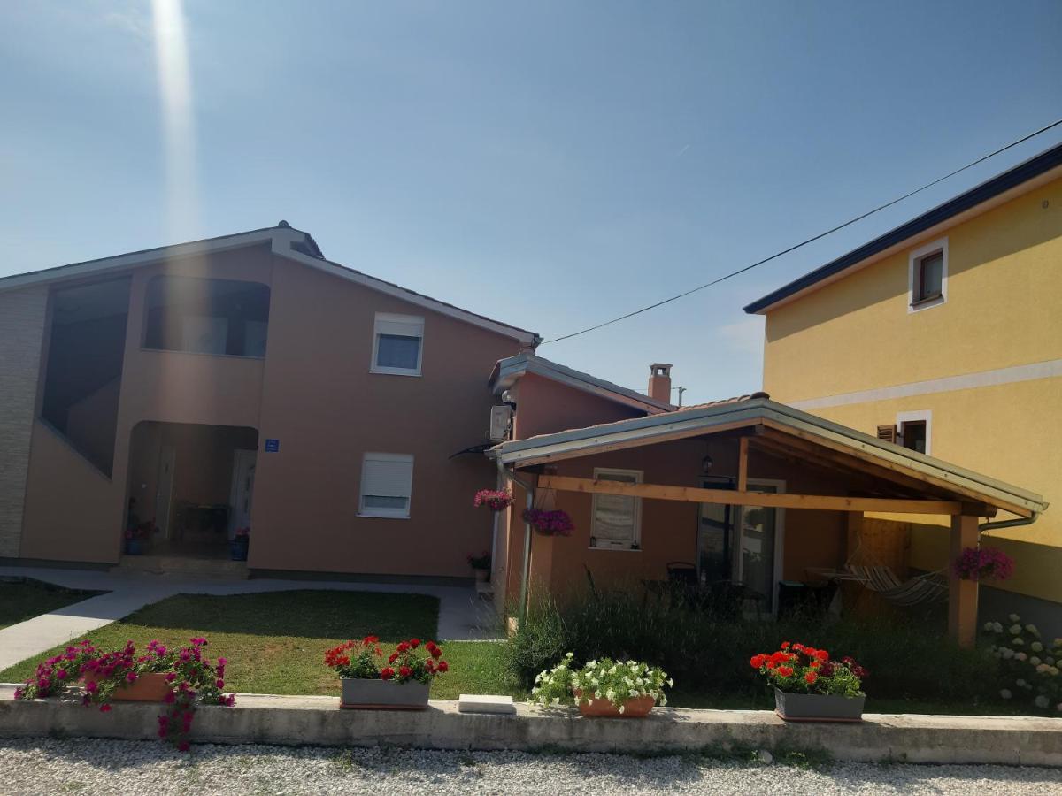 Apartments Dora Porec Exterior photo