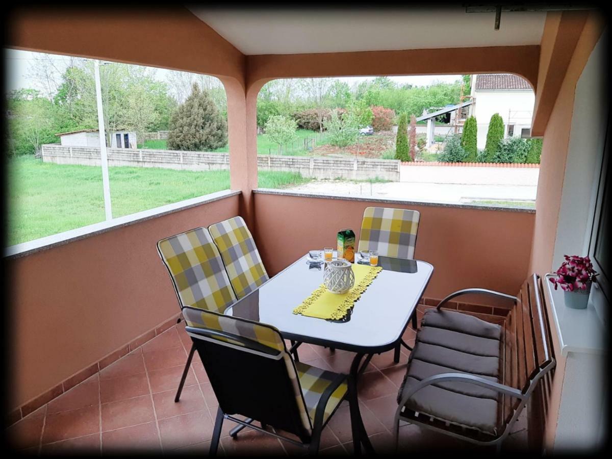 Apartments Dora Porec Exterior photo